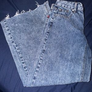 BDG Urban Outfitters A-Wise Leg Jeans
Size 24